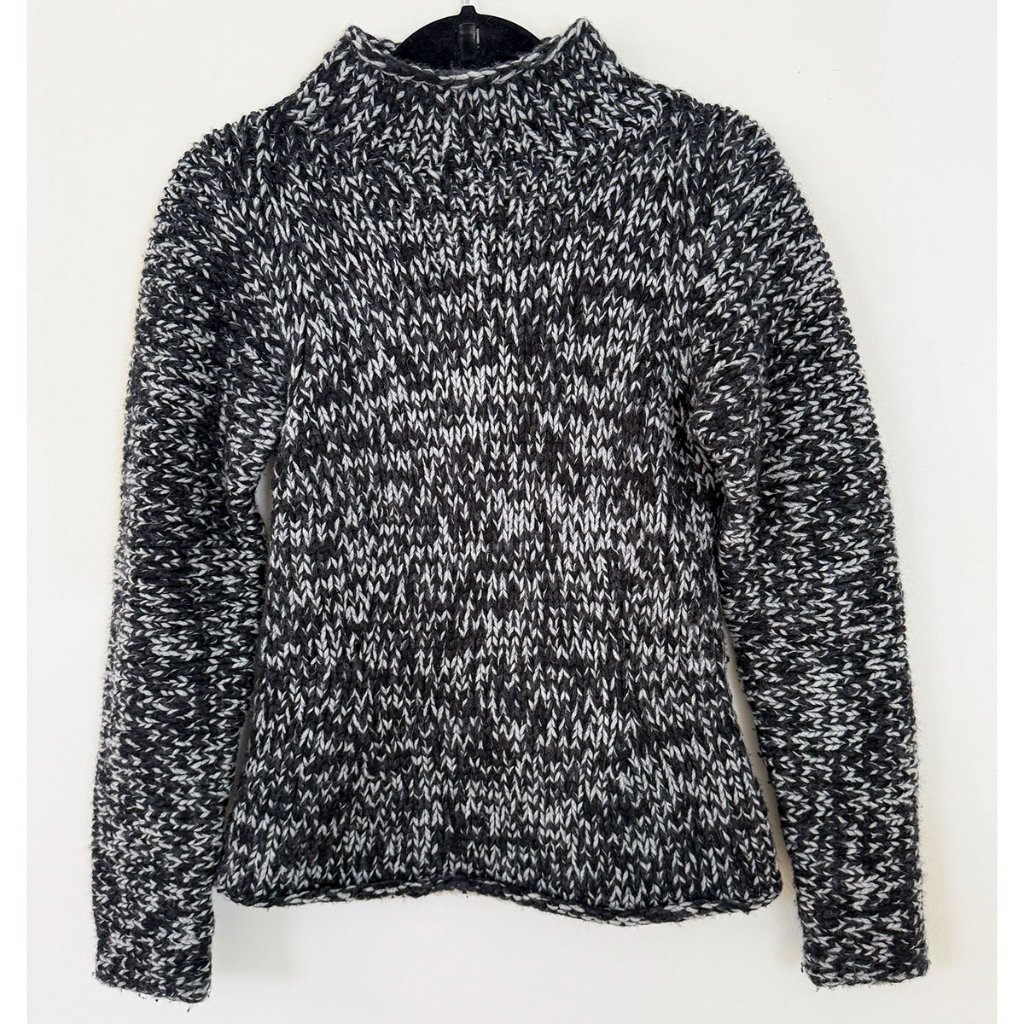 Belstaff England Black & White 100% Cashmere Sweater